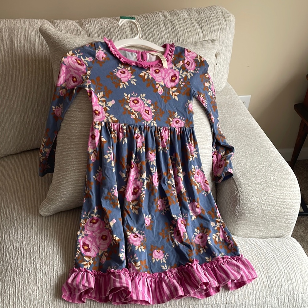 Matilda Jane size 6. Adorable Fall or Spring. Gently used. Never put in dryer.